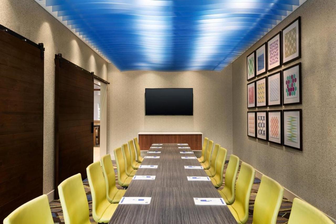 Holiday Inn Express & Suites - Lindale By Ihg Zewnętrze zdjęcie
