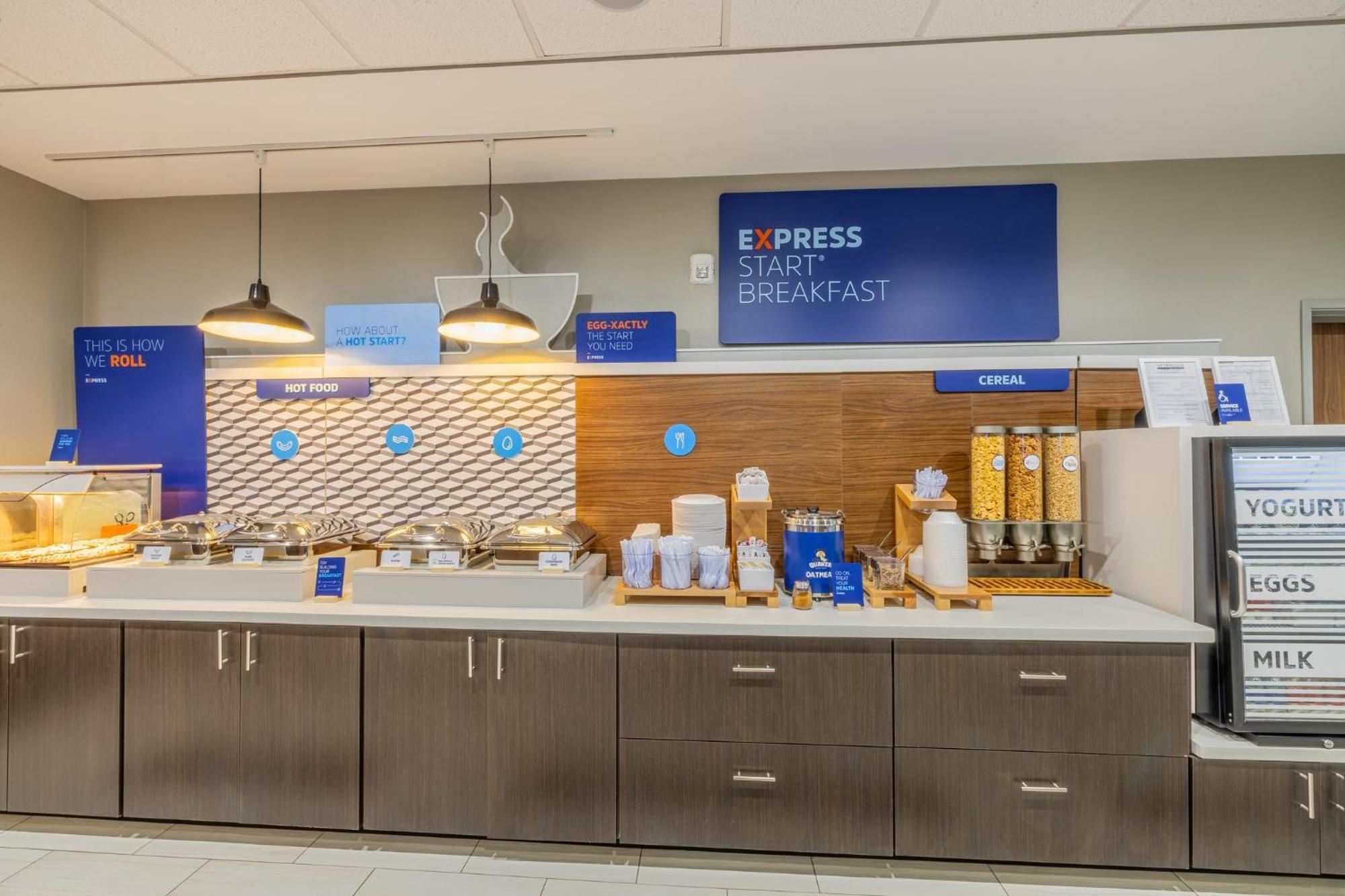 Holiday Inn Express & Suites - Lindale By Ihg Zewnętrze zdjęcie