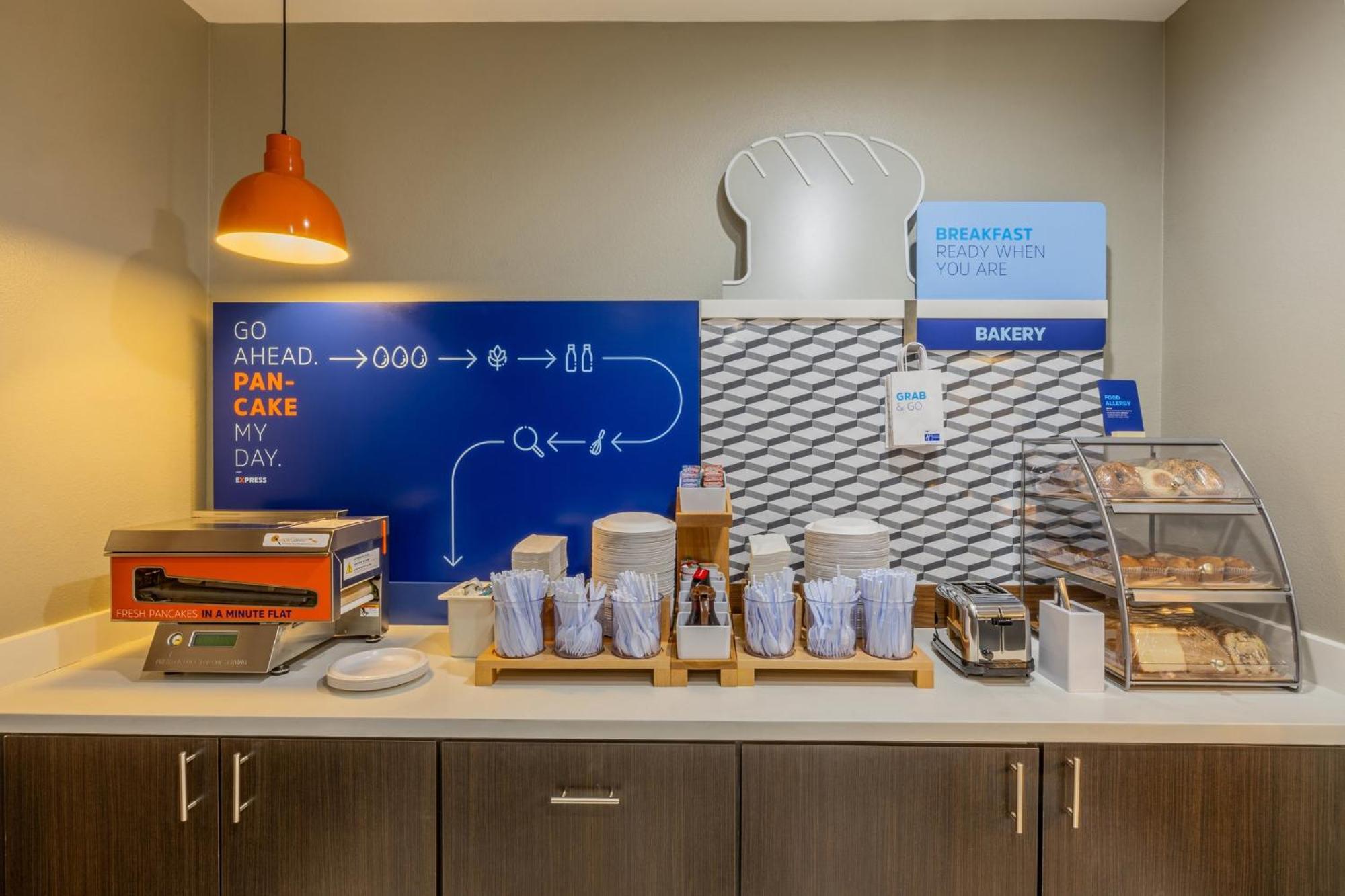 Holiday Inn Express & Suites - Lindale By Ihg Zewnętrze zdjęcie