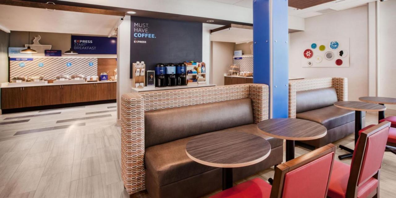 Holiday Inn Express & Suites - Lindale By Ihg Zewnętrze zdjęcie